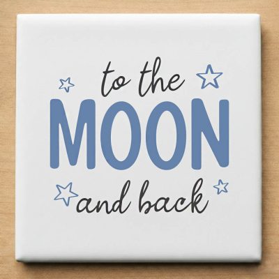 Kraamcadeau Tegeltje To The Moon And Back Jongen