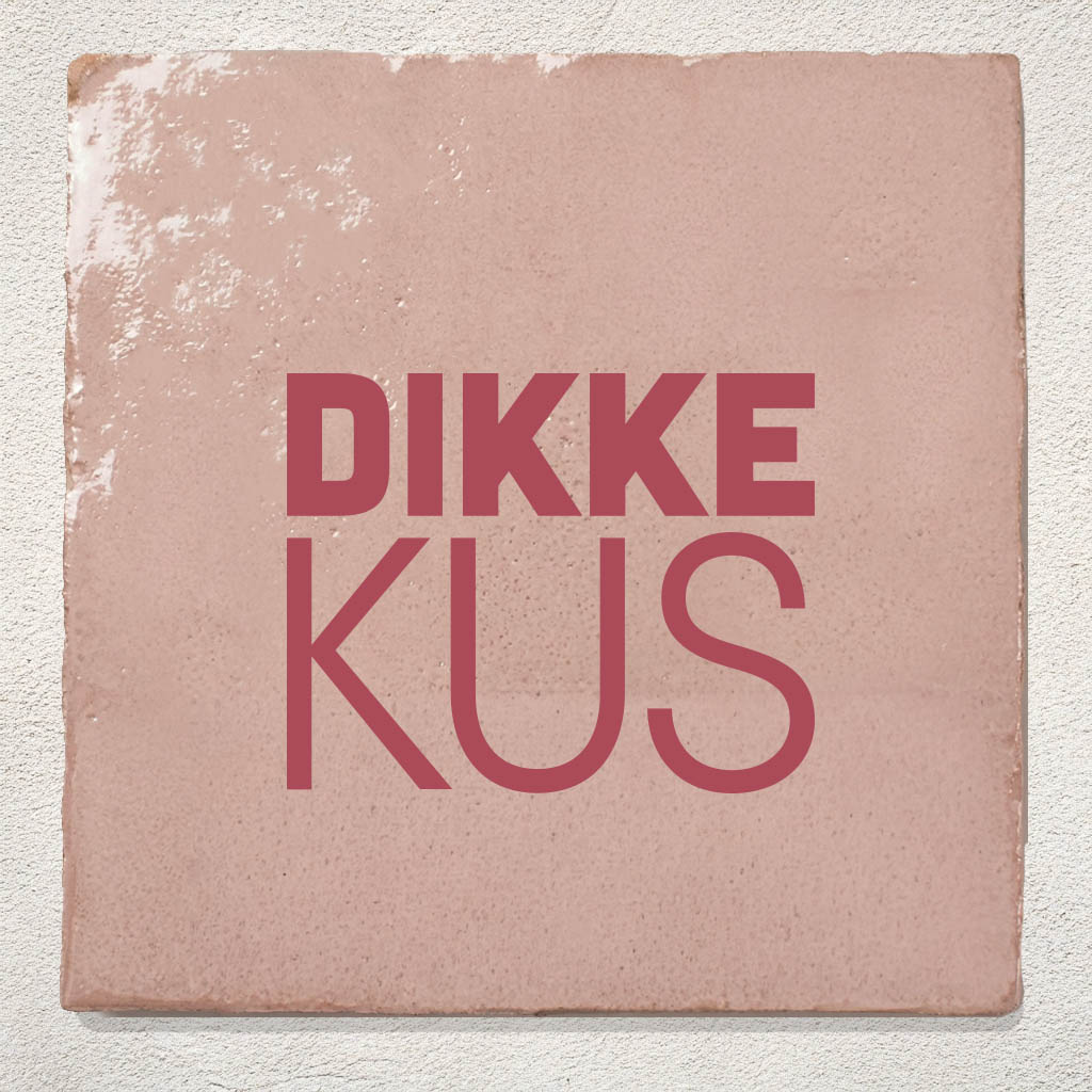 Tegeltje Roze Dikke kus